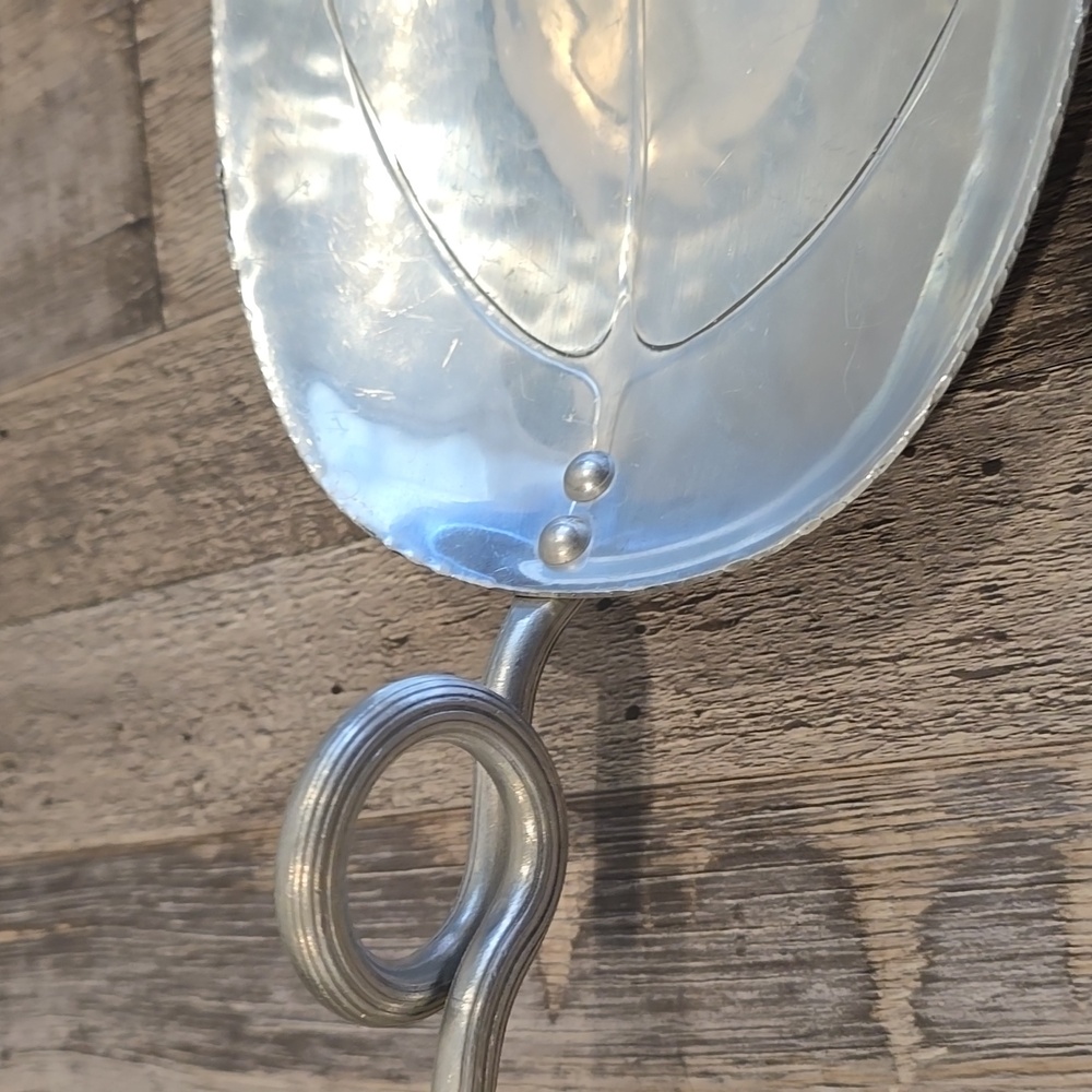 BW Buenilum Aluminum Leaf Tray Fish Bread Crudite’ Server - Picture 2 of 8